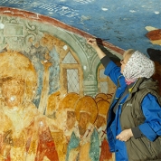 Реставрация фресок Гурия Никитина в Суздале