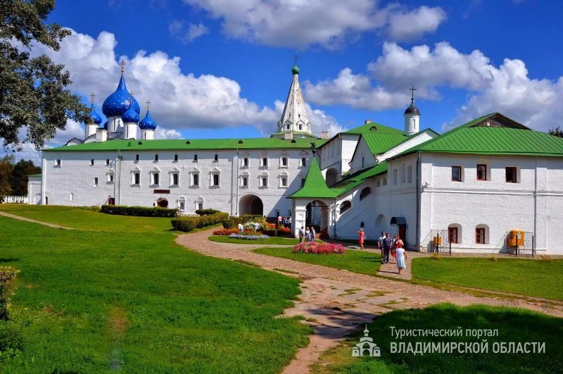 Суздальский Кремль. Архиерейские палаты